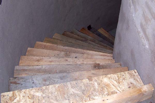 OHroughcurvedstair Earthen Touch Natural Builders