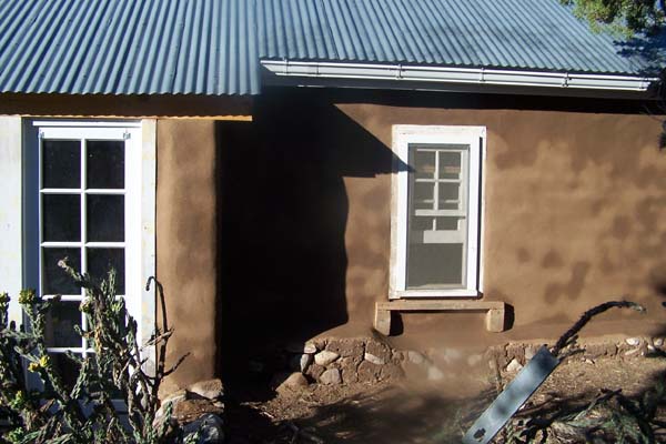 exterior-earthen-plaster-repair-drying