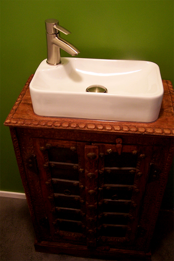 guest bath sink