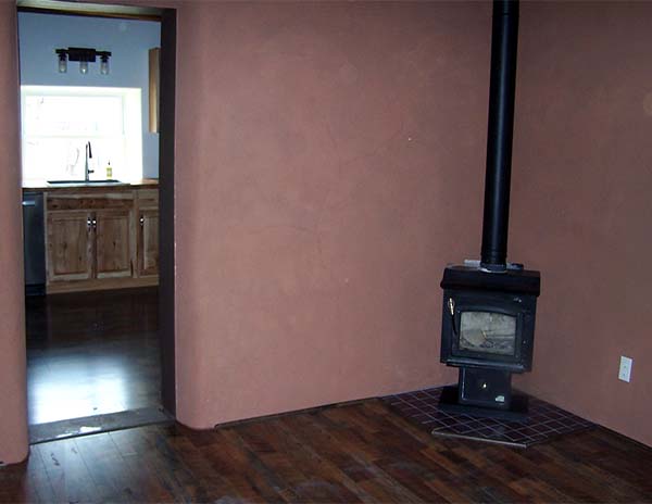 earthen plastered living room